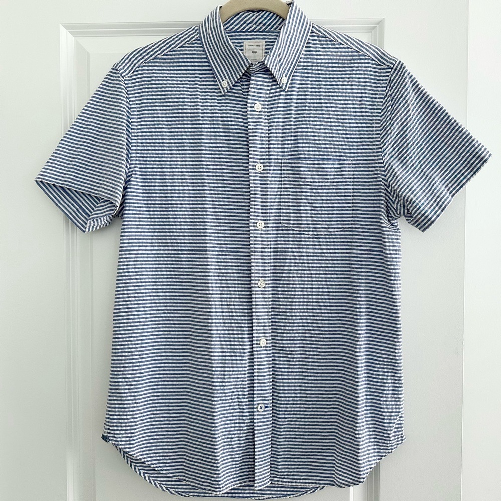 Blue & White Striped Seersucker Summer Short Sleeve Button Down Oxford Shirt